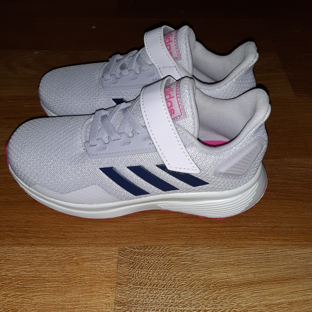 Adidas size 12 little girls tennis shoes NWOB
